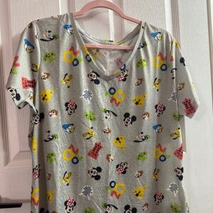 Disney Parks Mickey and Friends 2020 T Shirt XL